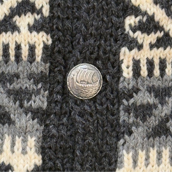 Vintage Black Gray Handmade 
Norwegian Geometric Wool Cardigan - Picture 6 of 11